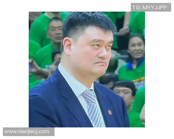 姚明荣获国际篮球杰出贡献奖盛典现场感人颁奖仪式回顾 姚明荣获国际篮球杰出贡献奖盛典现场感人颁奖仪式回顾