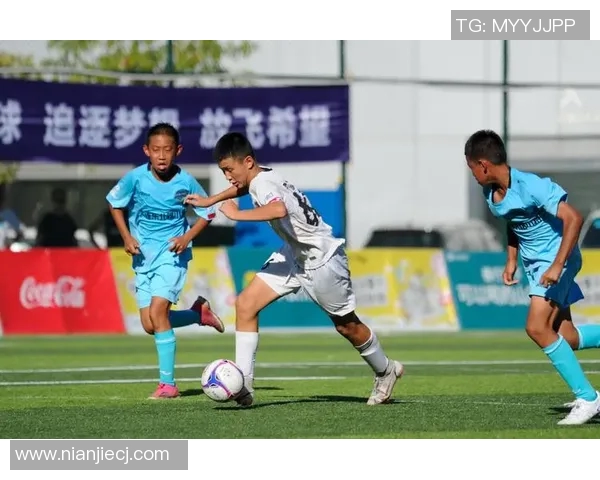 武汉校园足球明星联赛盛况空前助力青少年足球梦想的实现与成长 武汉校园足球明星联赛盛况空前助力青少年足球梦想的实现与成长
